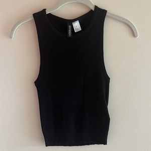 ⚡️LAST CHANCE⚡️ NWOT H&M Divided black ribbed knit black tank